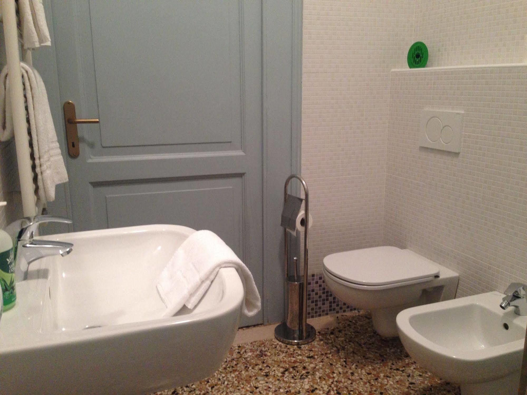 Guest House Loredana Венеція Екстер'єр фото