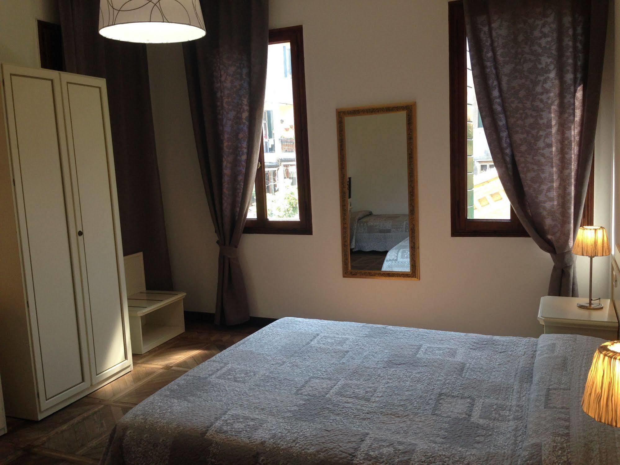 Guest House Loredana Венеція Екстер'єр фото