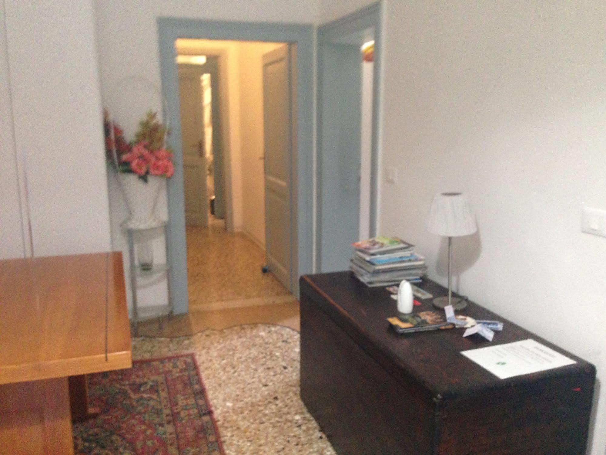 Guest House Loredana Венеція Екстер'єр фото